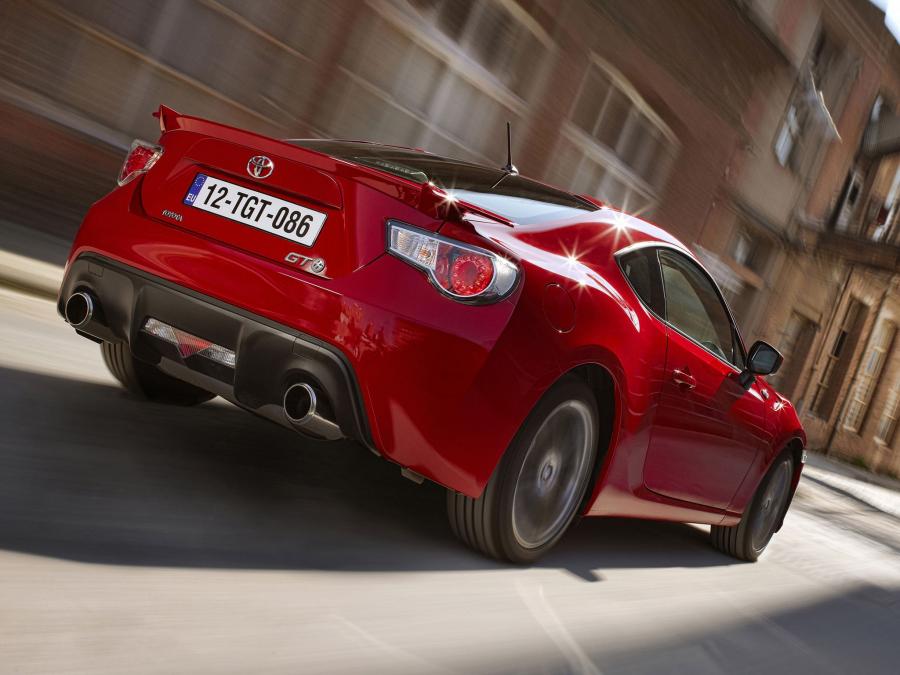  Toyota GT 86 2012 года  (фото 9 из 106)